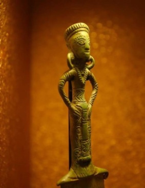 45954283_1385840424886654_838582112457064448_o2-1