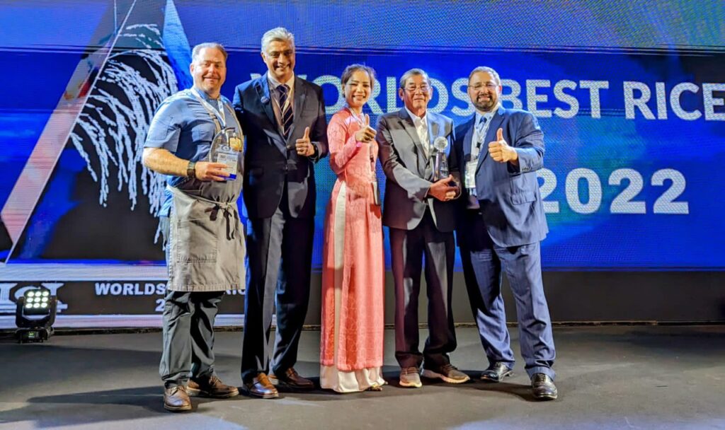 Ông Hồ Quang Cua giành giải thưởng 'Thành tựu trọn đời’, mất ‘giải gạo ngon nhất’