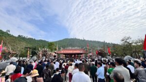 TỰ HÀO LÀ NGƯỜI HỌ HỒ VIỆT NAM