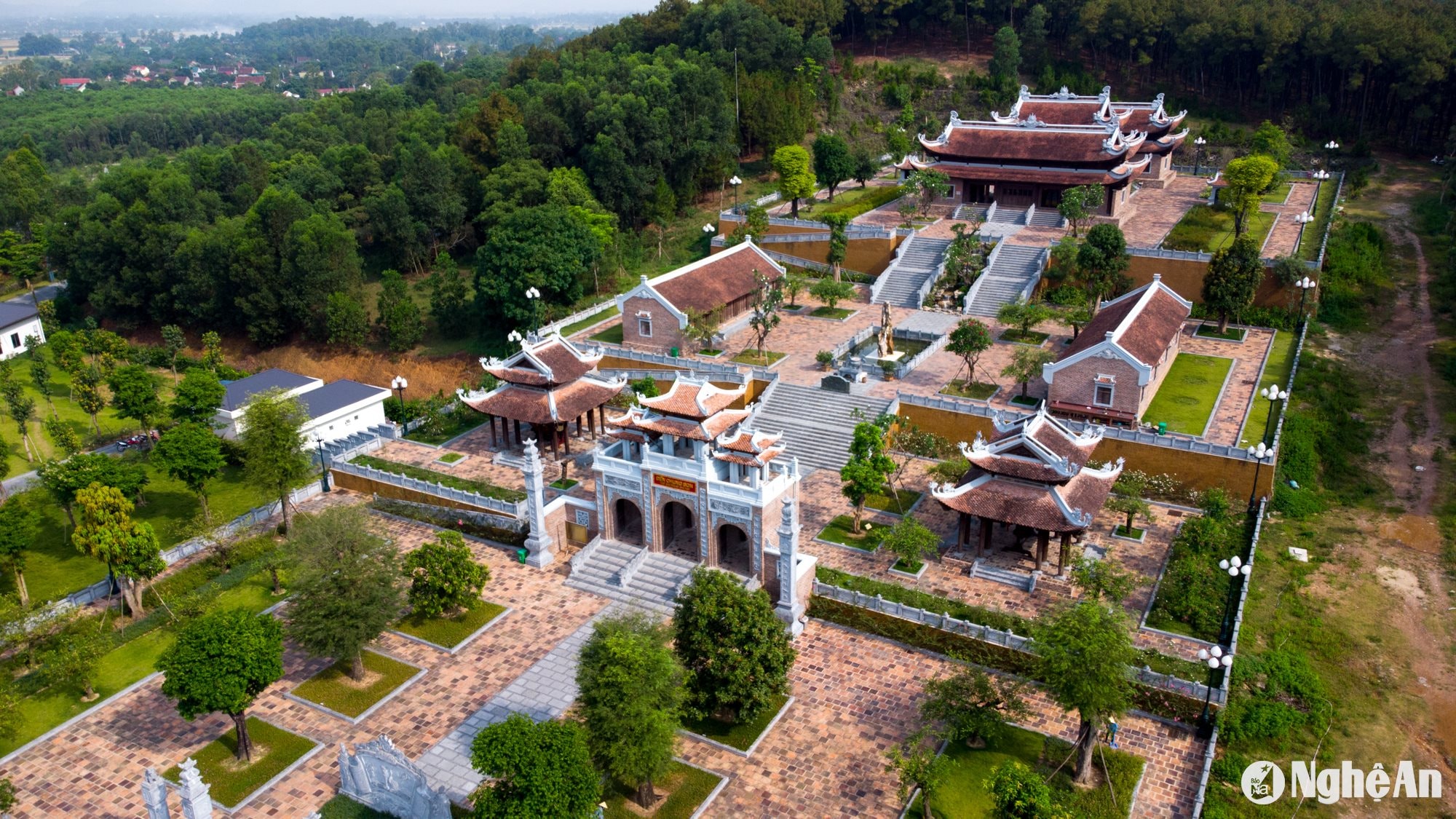 Đền chung sơn - Đền thờ gia tiên Chủ tịch Hồ Chí Minh